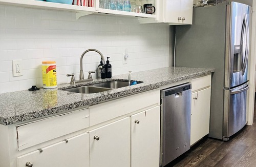 Texas City House | Spacious 3BR Brick Home, Sleeps 7❤️Free Parking❤️No Pet Fee❤️No Extra Guest Fee🏖️