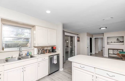 Ocean City House | Spacious 4-bedroom house in quiet Fort Walton Beach, close to beaches and bases!