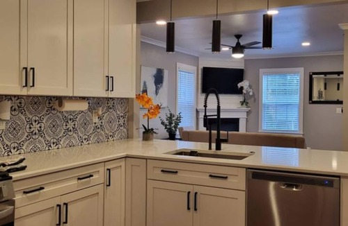 Atlanta House | Spacious 4 Bed/3.5 Bath Rental Home in West End Atlanta