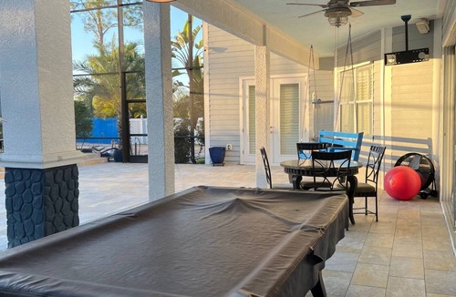Biggar House | Spacious 4-bedroom estate Pool, Lake, centrally located Fort Myers