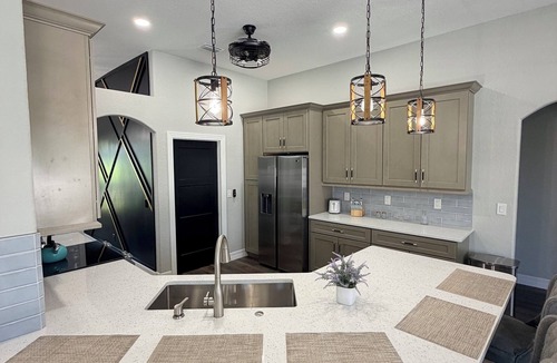 North Port House | Spacious 4-bedroom house with pool, close to beaches, shopping and restaurants