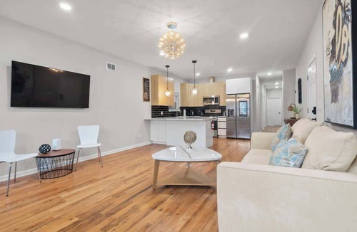 West Side Apartment | Spacious 4BED 3BA Apt with Garage Near NYC and MetLife Stadium, close to PATH ready for FIFA