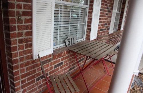 Southside House | Spacious 4BR Near Riverwalk, Missions, Downtown San Antonio