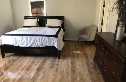 Belvedere Park House | Spacious 5 Bedroom Home in Decatur Near Downtown Atlanta Ideal for Families & Groups