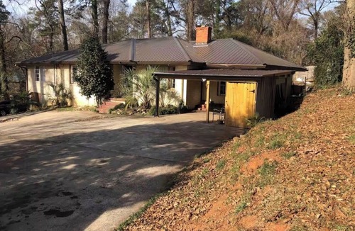 Belvedere Park House | Spacious 5 Bedroom Home in Decatur Near Atlanta