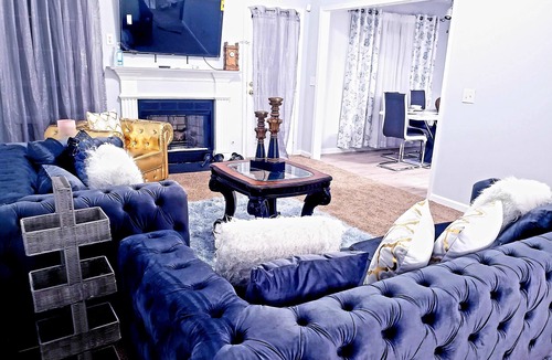 Duluth House | Spacious 5b/3b Home with Jetted tub 10 guests
