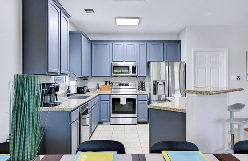 San Antonio House | Spacious 5BR Retreat with Heated Pool & Outdoor Games