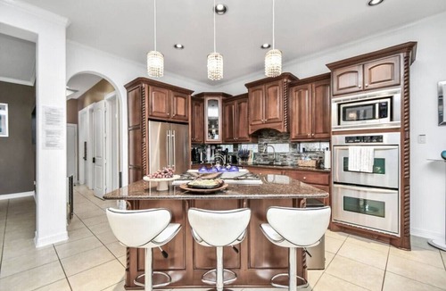 El Lago Villa | Spacious Family Home Seabrook near Kemah & Space Center Houston