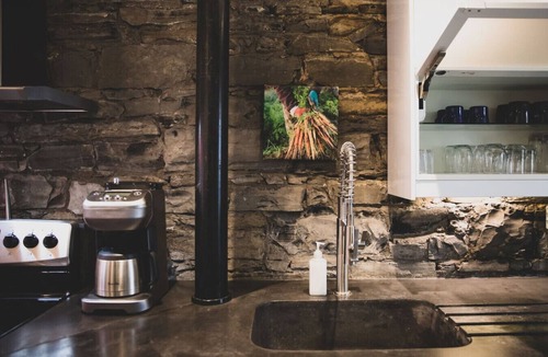 Inner Harbour Apartment | Spacious Historic Downtown Stableman`s House Loft