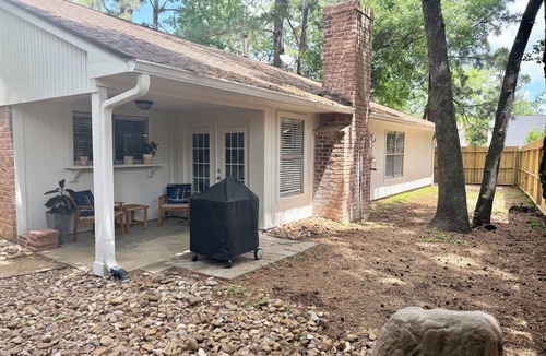 Panther Creek House | Spacious home in quiet neighbourhood minutes from the best of The Woodlands.