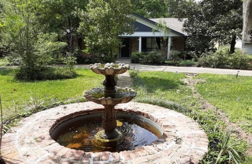 Barker House | Spacious Houston Home for Families - 4BR, Sleeps 8, Pet Friendly with Gazebo
