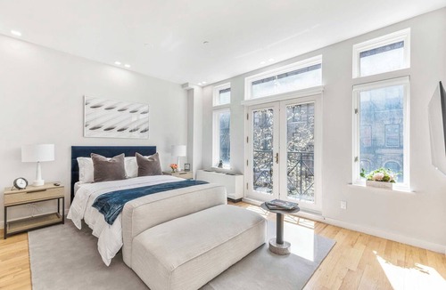 Upper East Side Apartment | Spacious Studio with Charming Juliet Balcony