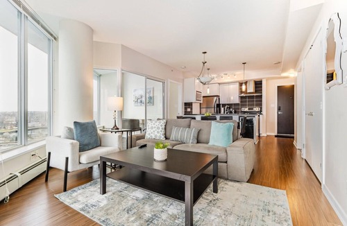 Chinatown Condo | Spacious Two Bedroom/Two Bathroom Condo in Central Downtown Vancouver