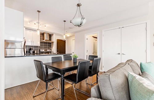 Chinatown Condo | Spacious Two Bedroom/Two Bathroom Condo in Central Downtown Vancouver