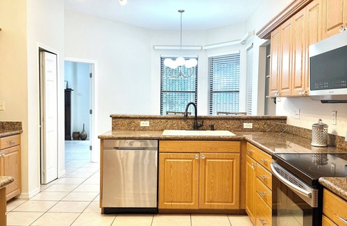 Fort Myers House | Spacious Waterfront 4BD/3BA in CC w/JAZCUZZI