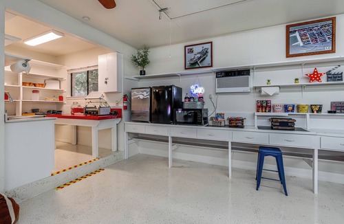 North San Antonio - SAT House | Spanish Hacienda-Heated Pool-Outdoor Oasis-HUGE Game Room-Sleeps 16-EPIC!