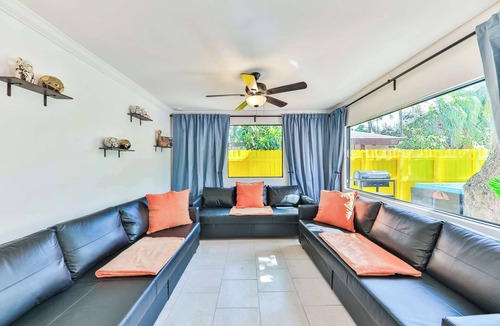 North Central Hollywood House | Spring break vacation Villa