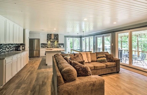 Star Harbor House | Starlight Point — Panoramic Waterfront Retreat in Star Harbor, Cedar Creek Lake