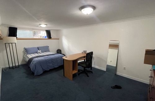 Saanich East House | Steps To University of Victoria and Cadboro Bay Beach. 3 bed 2 bath
