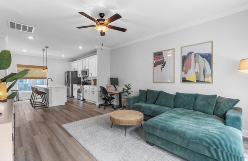 Downtown Chattanooga House | #StokeHotel: Boho Outdoorsy Vibes, Paddleboards, Kayak, Dog Park