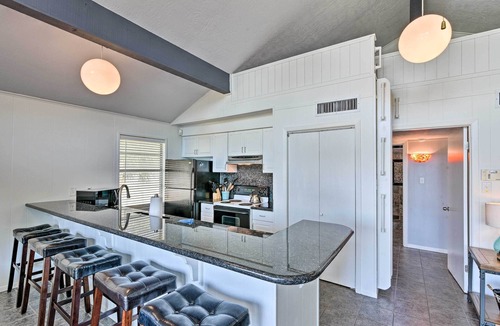 Pirates Beach House | Stroll to Galveston Beach: Home w/Outdoor Oasis