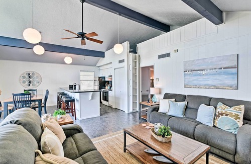 Pirates Beach House | Stroll to Galveston Beach: Home w/Outdoor Oasis