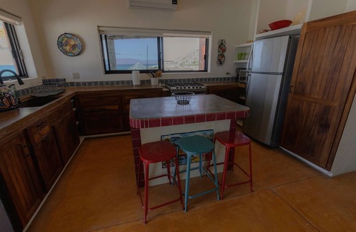 El Sargento Cottage | Studio beachfront casita King bed full kitchen-