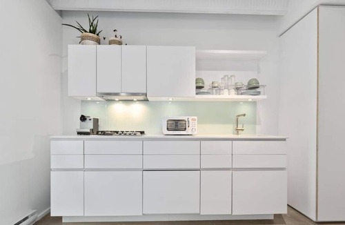 Chinatown Apartment | Stylish 1 Bed 1Bath condo