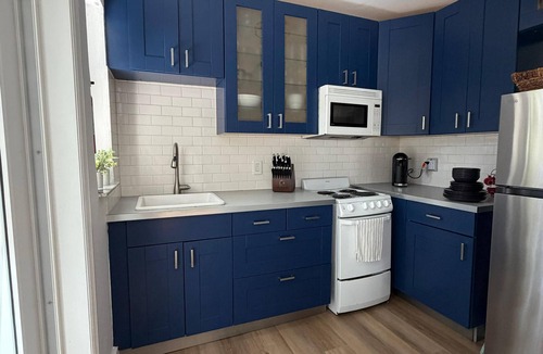 Biscayne Park House | Stylish 2 br, bbq, Close to beach, Bal Harbor, Aventura Mall, Design District.