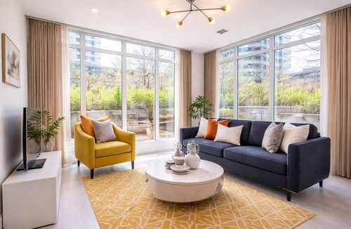 Garden District Apartment | Stylish 2BR Downtown Base for Extended Stays