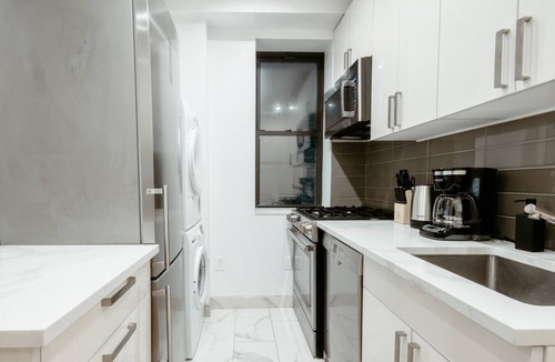 Manhattan Valley Apartment | Stylish Apartment in Upper West Side! Cozy Retreat