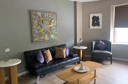 Ridley Park Apartment | Suite 6 - Ridley Hosting Group airport / park