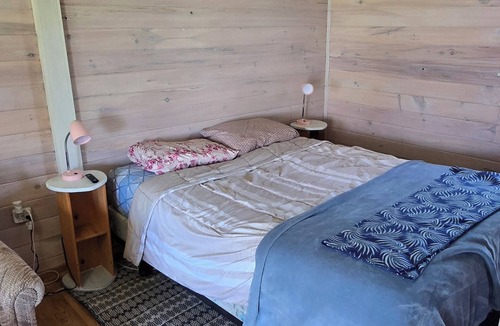 Malpeque House | Suite 8 - Older/Simple/Rustic/No Frills/Budget 1 Bed - Near Cabot Beach Park
