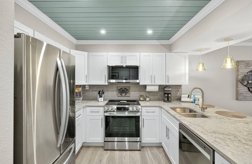 Sanibel Condo | Sundial B201 - Stunning Condo on Sanibel Beach - Steps to the Sand!