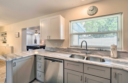 Port Charlotte House | Sunny Port Charlotte Family Retreat: 3 Mi to Beach