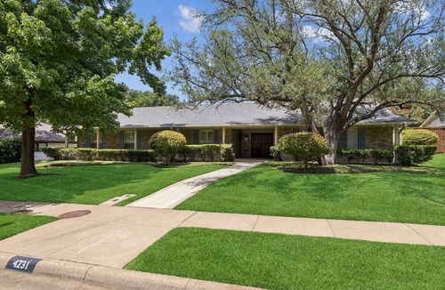 Northwest Dallas House | TCH - Spacious 4bd/3ba in Dallas with Workspace