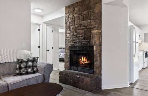 Blue Springs Apartment | The Den: Delightful 2-Bedroom Retreat in Blue Springs
