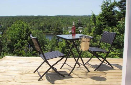Italy Cross House | The Eagle's Landing on Minamkeak Lake - A Serene Escape