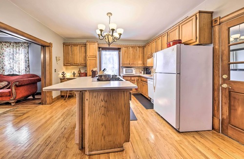 Waldron House | The Farmhouse (Unit B) at Deer Ridge Estate