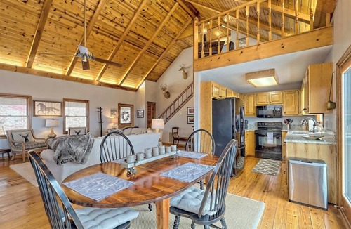 Hiawassee Cabin | The Gathering Place by Chatuge Home Concierge | Mountain Views · Lake Chatuge Views