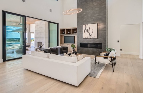 Northshore On Lake Travis House | The Oracle by AvantStay | Luxe Design + Pool, Yoga Room
