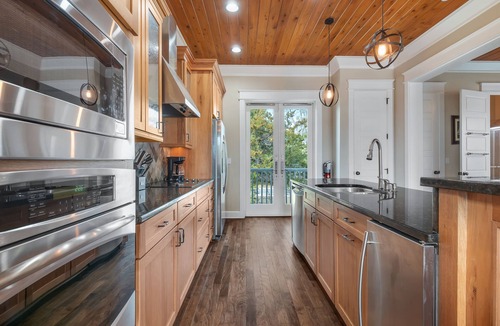 Steinhatchee House | The Redfish-Sleeps 10, walk to Sea Hag Marina 2 boat slips