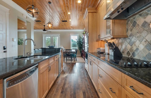 Steinhatchee House | The Redfish-Sleeps 10, walk to Sea Hag Marina 2 boat slips