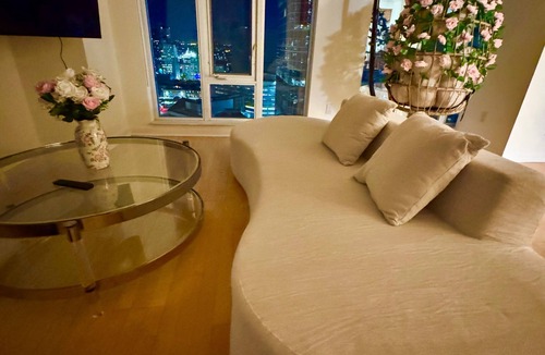 Downtown Toronto Condo | The Rosé Suite - In the Heart Of The City
