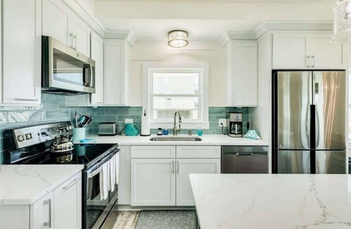 Terramar Beach House | The Sandy Dollar - Direct Beachfront, Sea 4 Miles!
