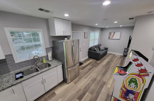 Atlanta House | The Silver Cottage