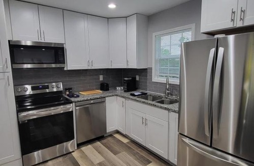 Atlanta House | The Silver Cottage