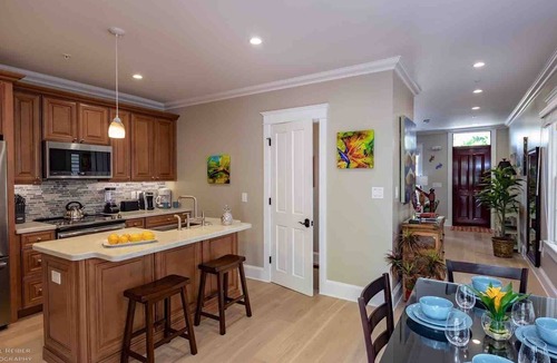 Historic Seaport House | *THE TOASTED COCONUT @ OLD TOWN* Pool + Last Key White Glove Service.