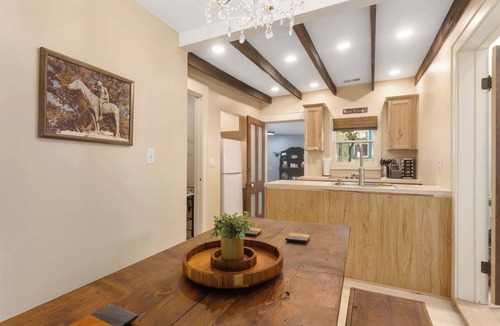 Parkville House | Timeless 2 Bedroom Ranch with 4 King Beds