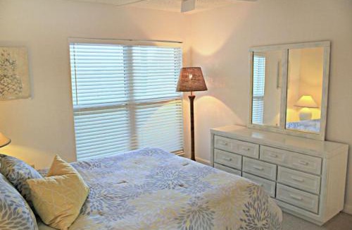 Crescent Beach House | Tradewinds 61